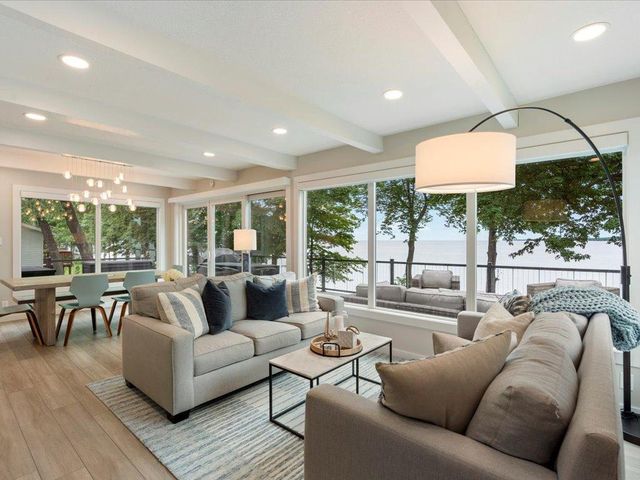 1725 White Cloud Drive N, Isle, MN 56342