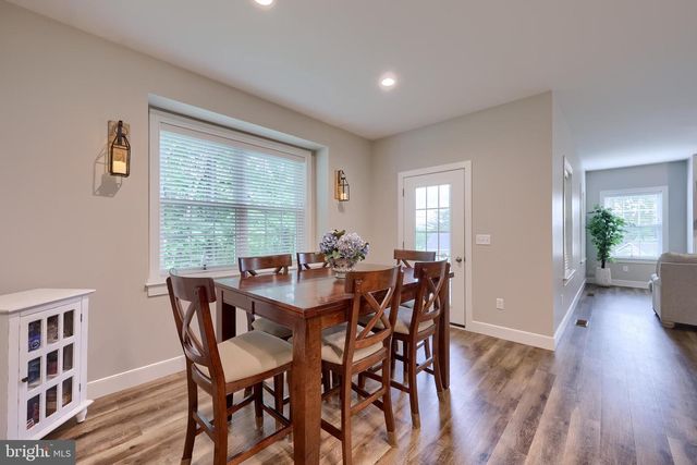 2312 RALEIGH DR, Lancaster, PA 17601