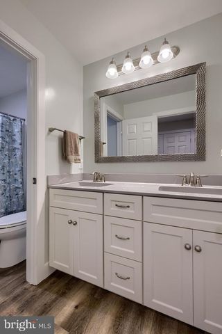 2312 RALEIGH DR, Lancaster, PA 17601