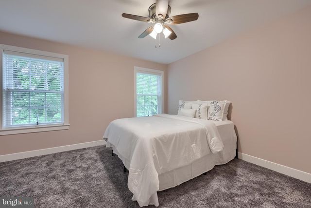 2312 RALEIGH DR, Lancaster, PA 17601