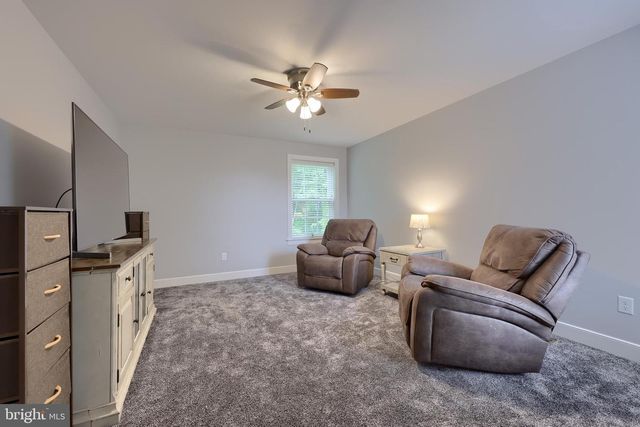 2312 RALEIGH DR, Lancaster, PA 17601