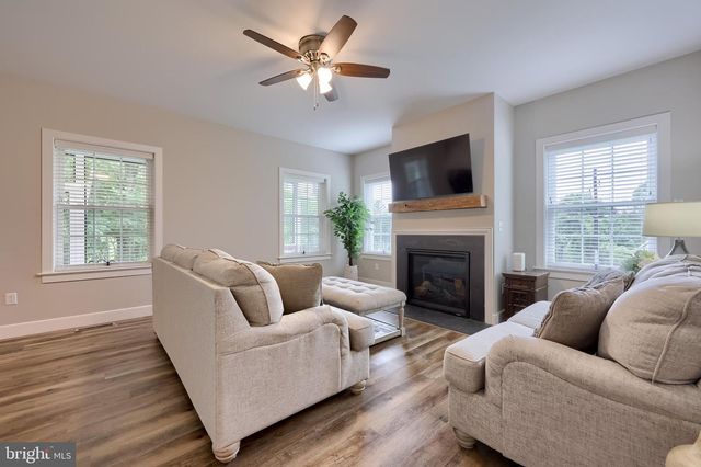 2312 RALEIGH DR, Lancaster, PA 17601