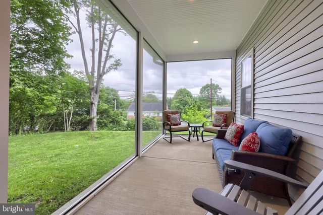 2312 RALEIGH DR, Lancaster, PA 17601