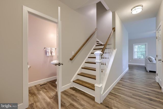 2312 RALEIGH DR, Lancaster, PA 17601