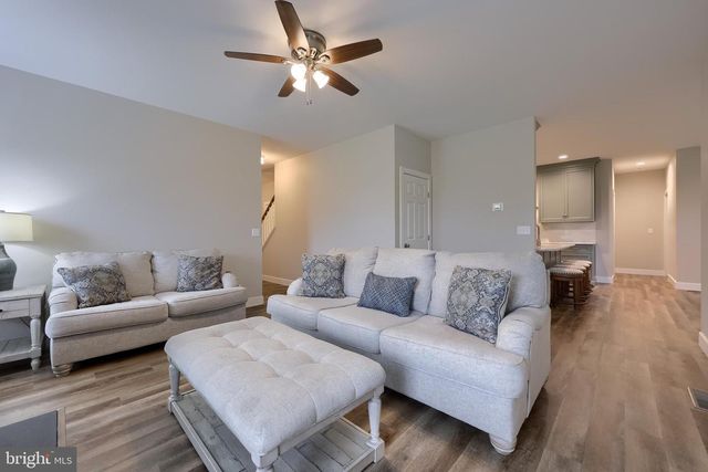 2312 RALEIGH DR, Lancaster, PA 17601