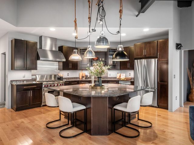 17 W 3rd Avenue, 212, Columbus, OH 43201