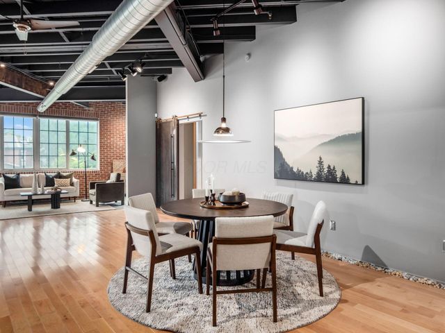 17 W 3rd Avenue, 212, Columbus, OH 43201