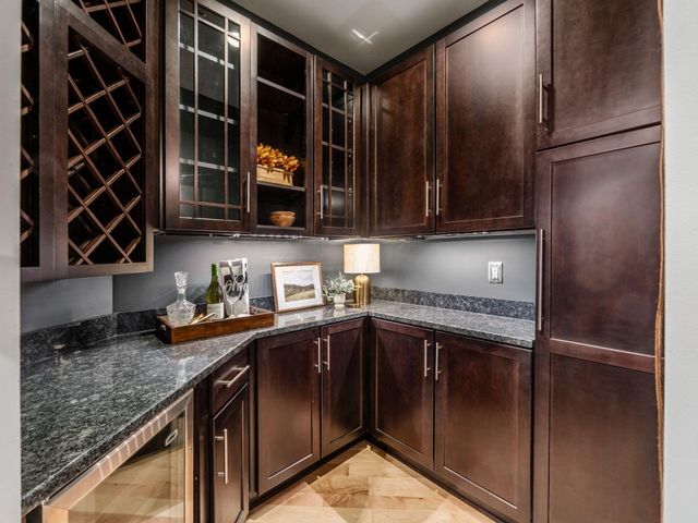 17 W 3rd Avenue, 212, Columbus, OH 43201