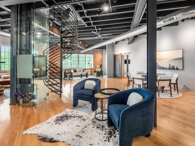 17 W 3rd Avenue, 212, Columbus, OH 43201