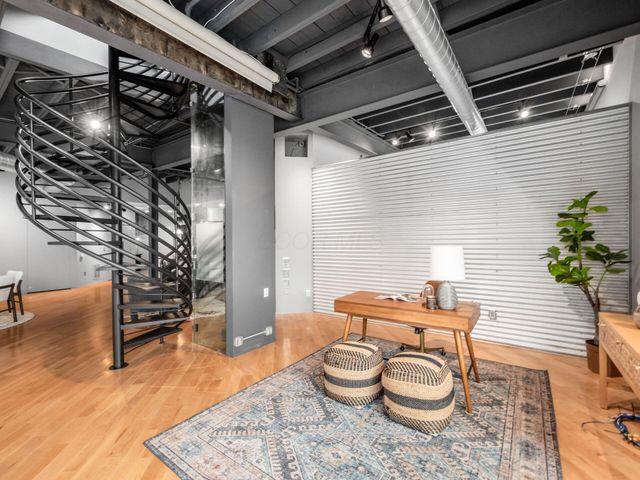 17 W 3rd Avenue, 212, Columbus, OH 43201