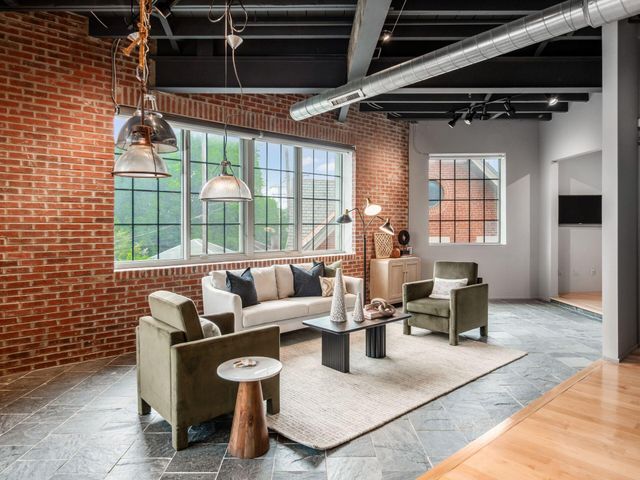 17 W 3rd Avenue, 212, Columbus, OH 43201