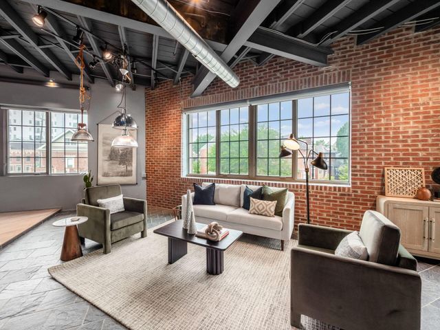 17 W 3rd Avenue, 212, Columbus, OH 43201