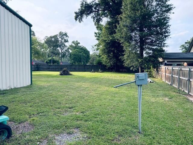 802 Fall Creek Drive, Huffman, TX 77336