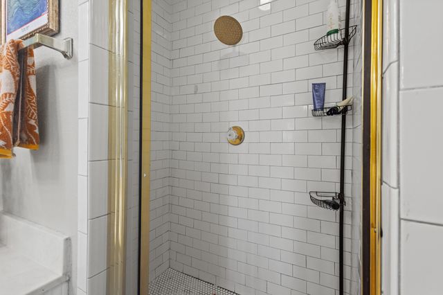 6711 Landover Hills Lane, Arlington, TX 76017