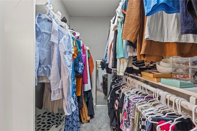 6711 Landover Hills Lane, Arlington, TX 76017