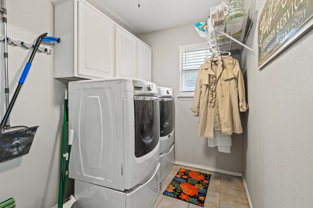 6711 Landover Hills Lane, Arlington, TX 76017