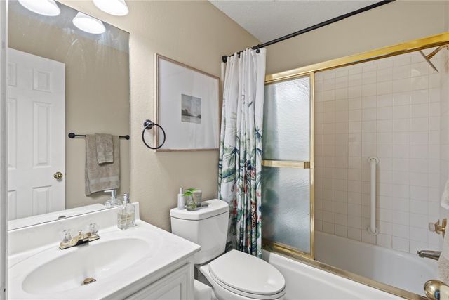 6711 Landover Hills Lane, Arlington, TX 76017