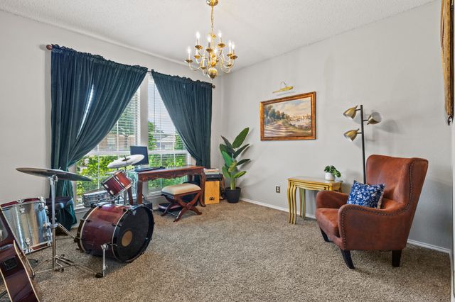 6711 Landover Hills Lane, Arlington, TX 76017