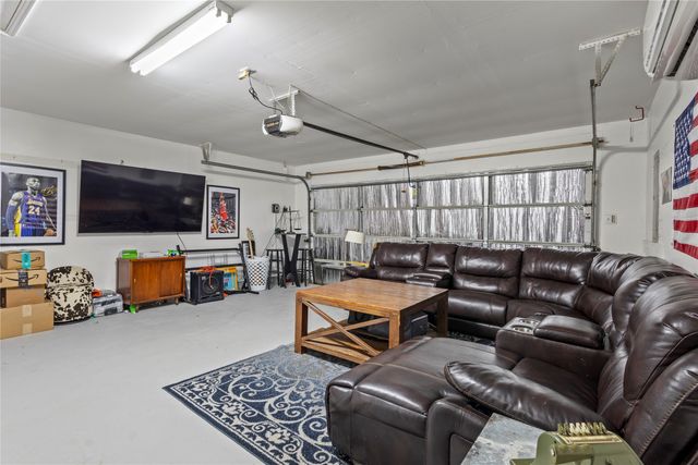 6711 Landover Hills Lane, Arlington, TX 76017