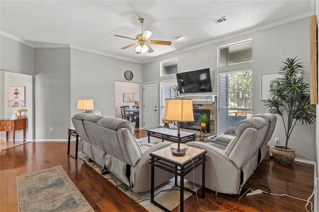 6711 Landover Hills Lane, Arlington, TX 76017