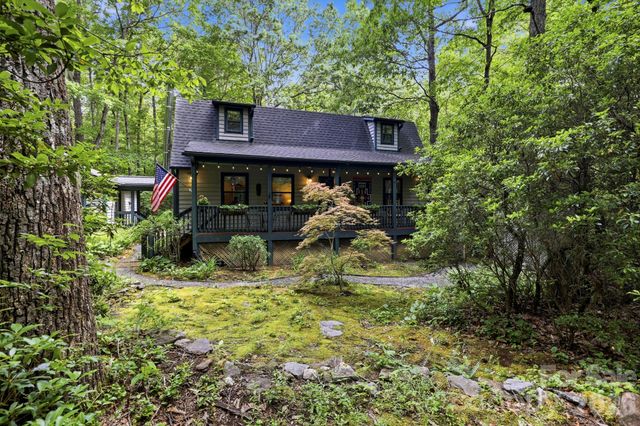 37 Pine Bluff Road, Hendersonville, NC 28792
