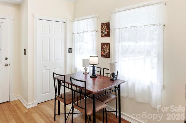 37 Pine Bluff Road, Hendersonville, NC 28792