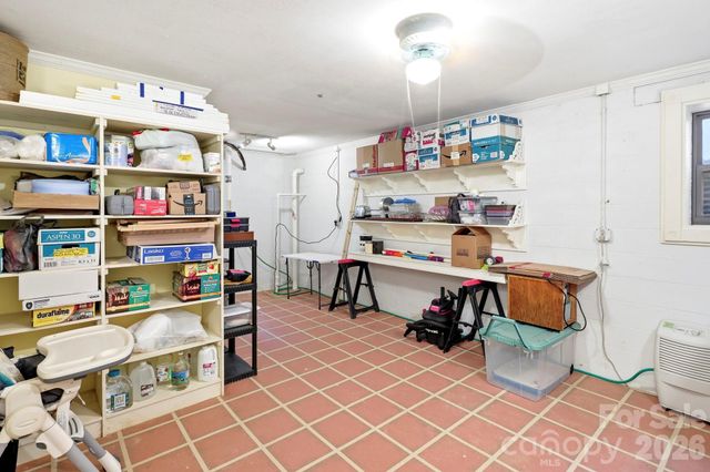 37 Pine Bluff Road, Hendersonville, NC 28792