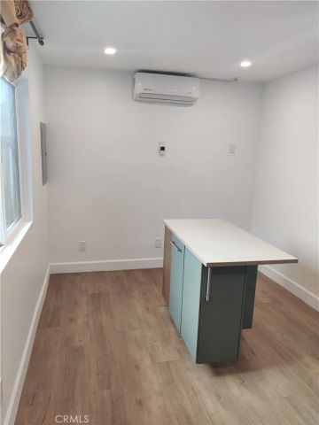 2618 S Bentley Avenue, Los Angeles, CA 90064