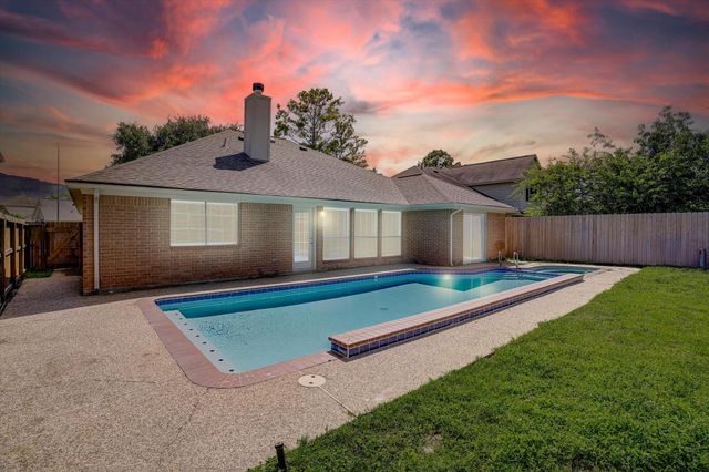 14810 Mission Hills Drive, Houston, TX 77083