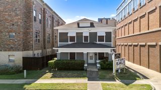 610 E Weatherford Street, Fort Worth, TX 76118
