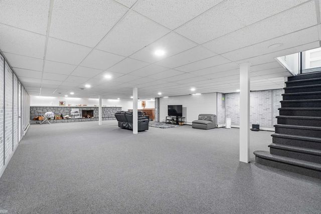 8650 Clinton River Road, Sterling Heights, MI 48314