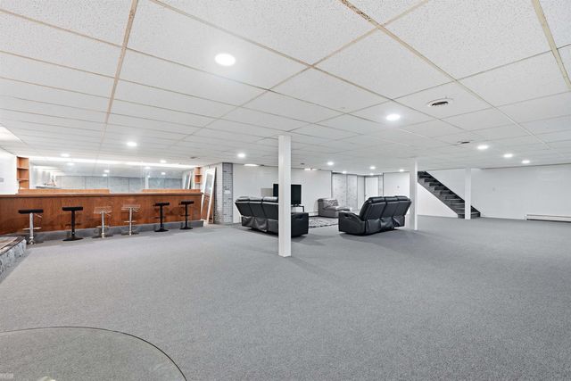 8650 Clinton River Road, Sterling Heights, MI 48314