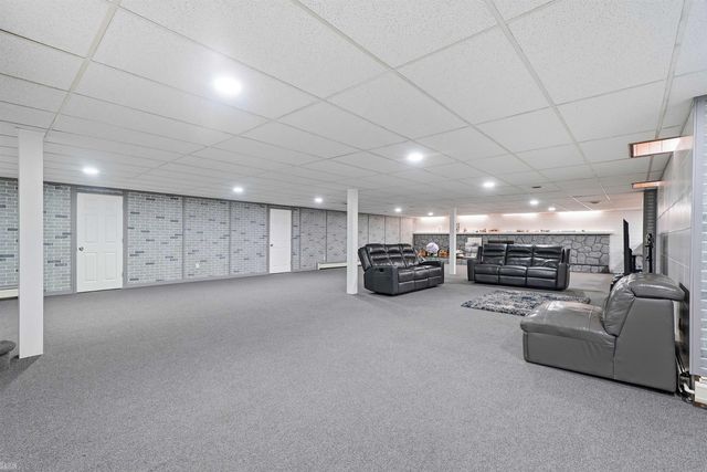 8650 Clinton River Road, Sterling Heights, MI 48314