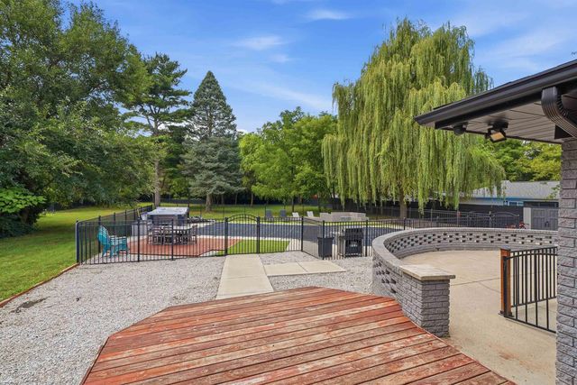 8650 Clinton River Road, Sterling Heights, MI 48314