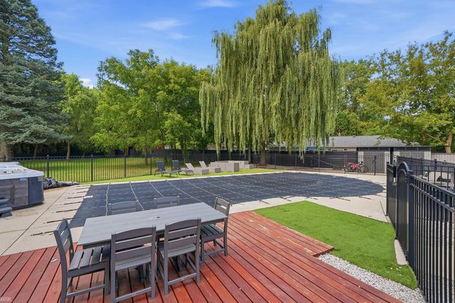 8650 Clinton River Road, Sterling Heights, MI 48314