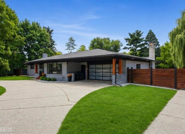 8650 Clinton River Road, Sterling Heights, MI 48314