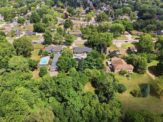 8650 Clinton River Road, Sterling Heights, MI 48314