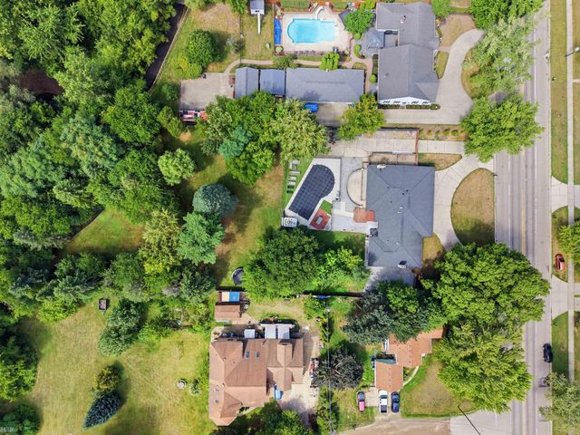 8650 Clinton River Road, Sterling Heights, MI 48314