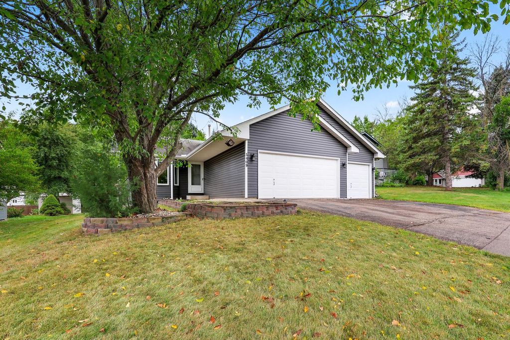 5409 W 143rd Street, Savage, MN 55378