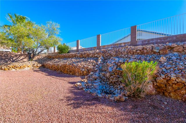 2262 Sunrise Trail, Bullhead City, AZ 86442