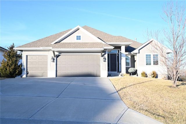 22622 W 87th Terrace, Lenexa, KS 66227