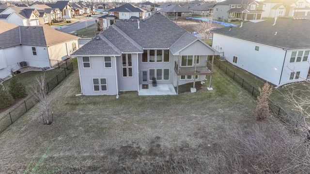 22622 W 87th Terrace, Lenexa, KS 66227