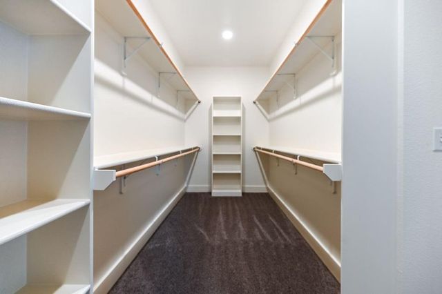 22622 W 87th Terrace, Lenexa, KS 66227