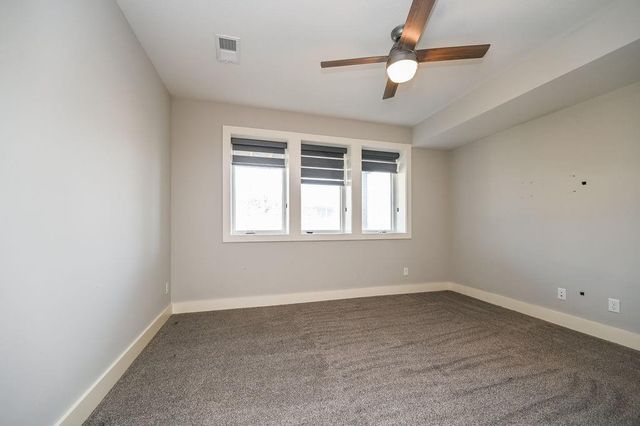 22622 W 87th Terrace, Lenexa, KS 66227