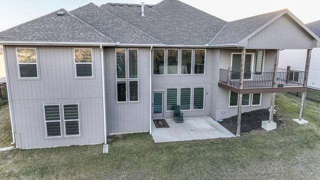 22622 W 87th Terrace, Lenexa, KS 66227