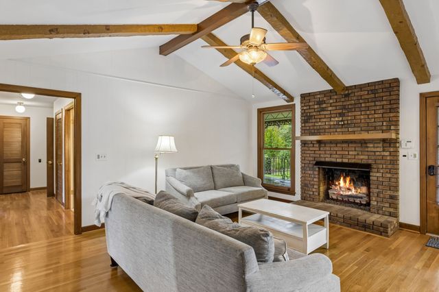 3836 Lake Aire Dr, Nashville, TN 37217