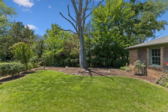 3836 Lake Aire Dr, Nashville, TN 37217