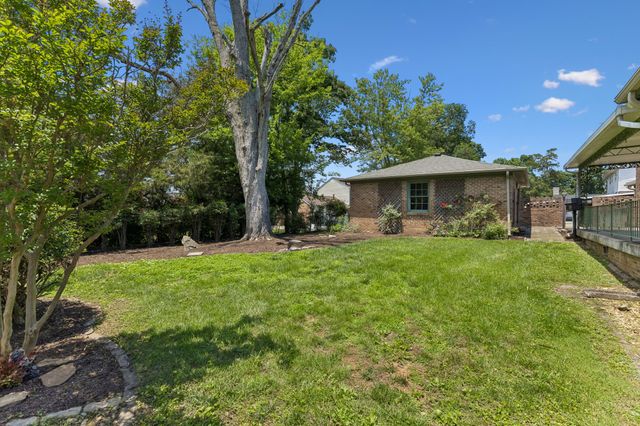 3836 Lake Aire Dr, Nashville, TN 37217