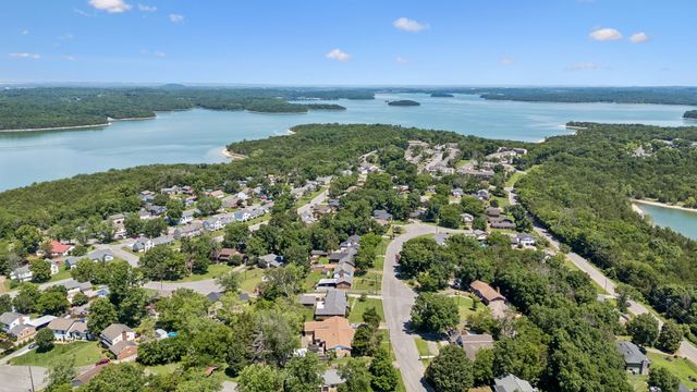 3836 Lake Aire Dr, Nashville, TN 37217