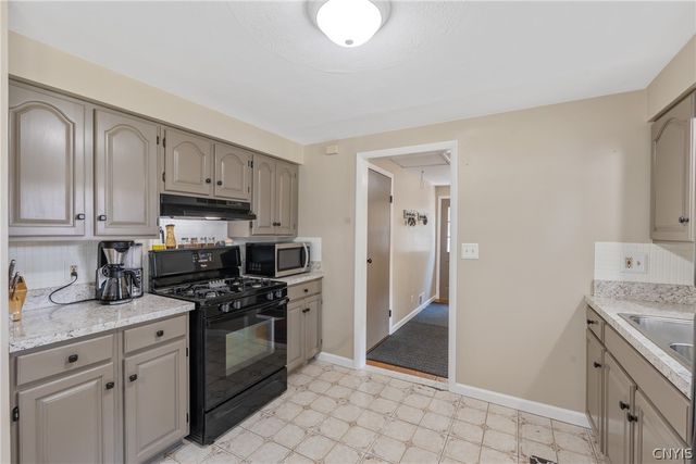 102 Marsden Road, Salina, NY 13208
